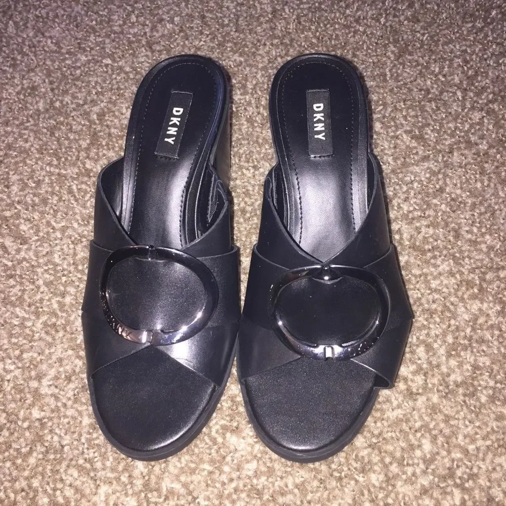 DKNY Block Heel Sandals, Size 7.5, Black - Picture 2 of 11